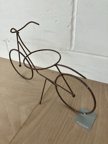 Woodlodge rusted metal bike - rusted,